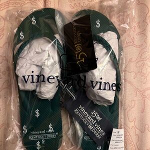 NWT, Vineyard Vines Kentucky Derby money maker flip flops, Woman’s size 9